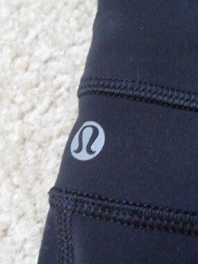 Lululemon - black leggings sz., 6